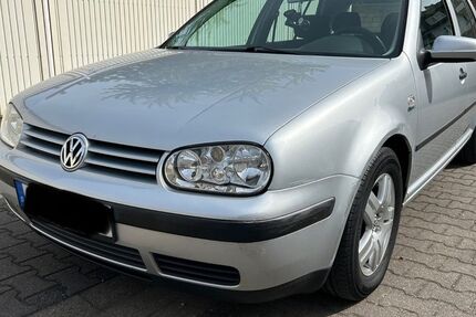 VW Golf 144.874 km 3.500 &euro; Duisburg 47179