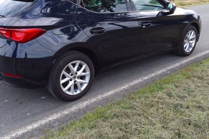 Seat Leon 37.900 km 20.699 &euro; Paderborn 33100