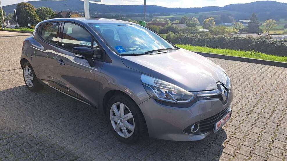 Renault Clio 117.000 km 5.250 € Gladenbach 35075