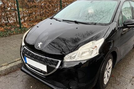 Peugeot 208 122.530 km 4.300 &euro; Krefeld 47803