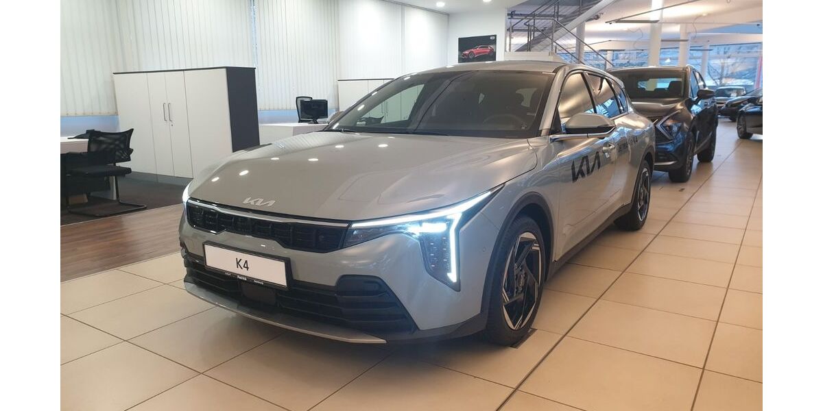 Kia K4 1.217 km 31.990 &euro; Hamburg 22525