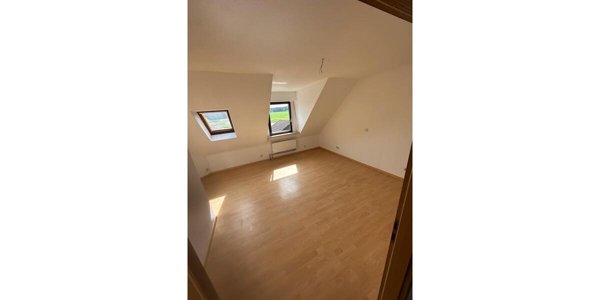 Maisonettenwohnung Heßdorf - 5 Zimmer, 125 m&sup2;, 1.600&euro; | Angebot:26680218