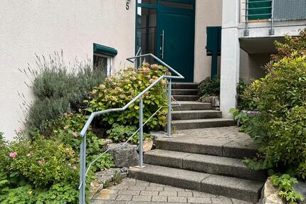 Attraktive 4-Zimmer Wohnung mit Balkon, 2 Bädern + Top Lage in RV 4 zimmer