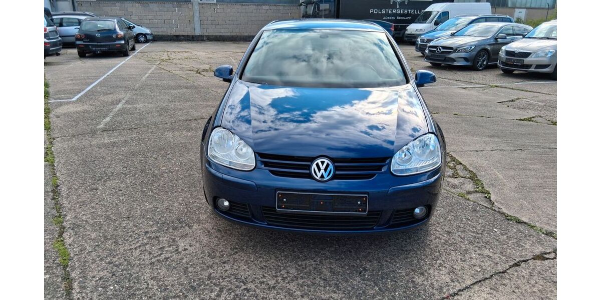 VW Golf 85.049 km 4.220 &euro; Lichtenfels. 96215