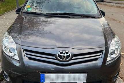 Toyota Auris 51.000 km 8.600 &euro; München 81369
