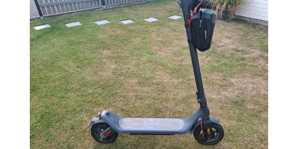 E-Scooter mit Staßenzulassung, 2 mal vorhanden zimmer