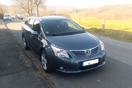 Toyota Avensis 274.000 km 3.450 &euro; Detmold 32760