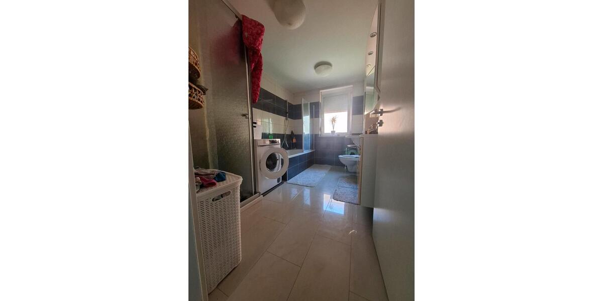 Etagenwohnung Mühlacker - 4 Zimmer, 135 m&sup2;, 1.700&euro; | Angebot:26683048