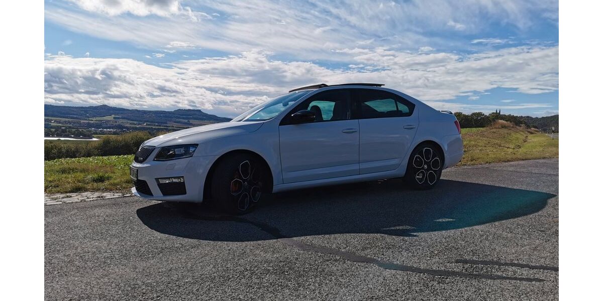 Skoda Octavia 210.000 km 14.500 &euro; Michelau 96247
