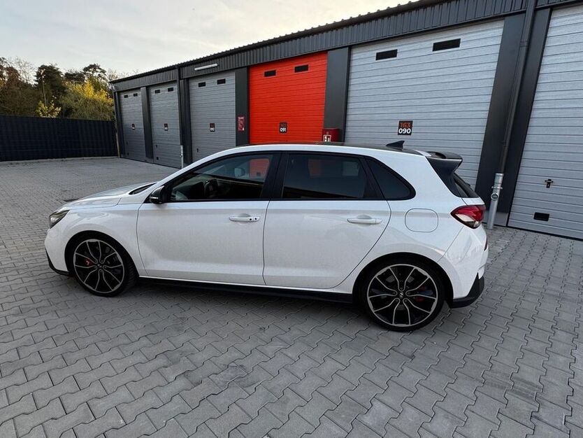 i30