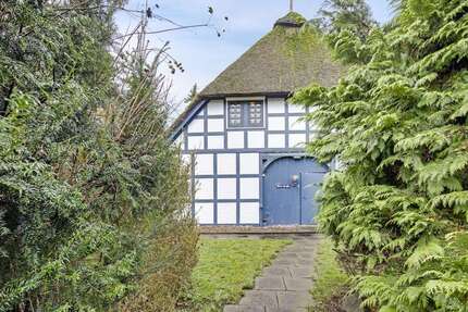Haus Gnarrenburg - 6 Zimmer, 232 m&sup2;, 310.000&euro; | Angebot:26906644