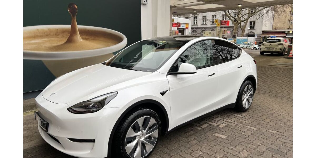 Tesla Model Y 36.950 km 30.999 &euro; Berlin 10623