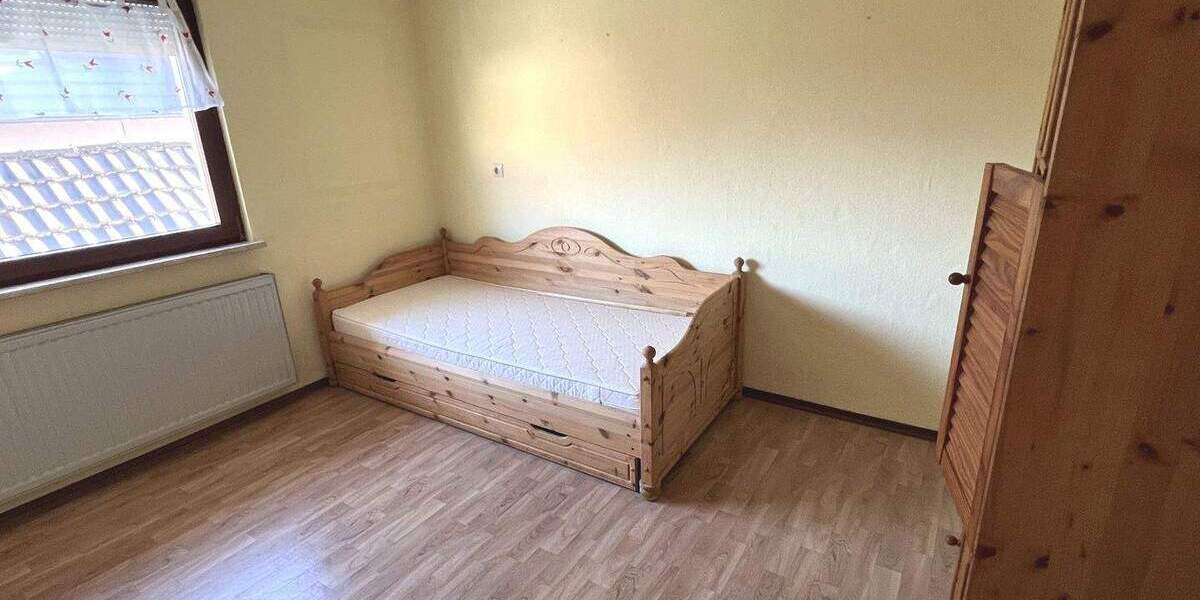 Mehrfamilienhaus, Wohnhaus Karlsbad Spielberg - 6 Zimmer, 139 m&sup2;, 449.000&euro; | Angebot:25686659