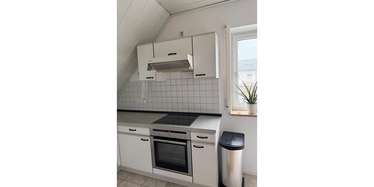 Dachgeschoßwohnung Grafenrheinfeld - 3 Zimmer, 85 m&sup2;, 800&euro; | Angebot:26696379