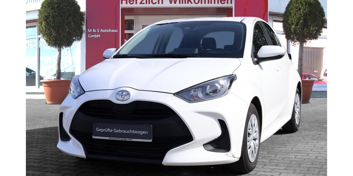Toyota Yaris 62.144 km 12.990 &euro; Brandenburg 14776
