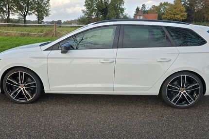 Seat Leon 125.000 km 21.500 &euro; Hatten 26209