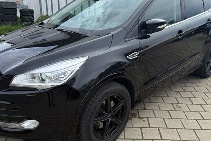Ford Kuga 267.000 km 6.790 &euro; ERTINGEN 88521