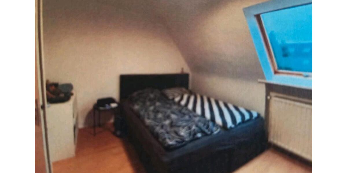 Dachgeschoßwohnung Wilhelmshaven Fedderwardergroden - 2 Zimmer, 53 m&sup2;, 400&euro; | Angebot:26572836