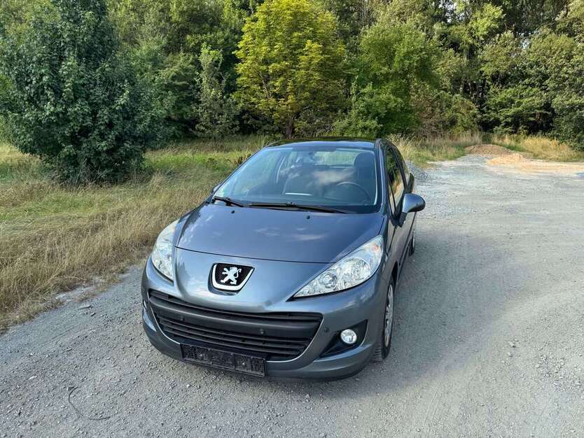 Peugeot 207 149.000 km 1.950 € Hof 95028