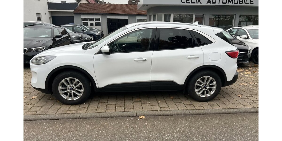 Ford Kuga TCDI Titanium 1 Hand navi 160.000 km 15.990 &euro; Neckarsulm 74172