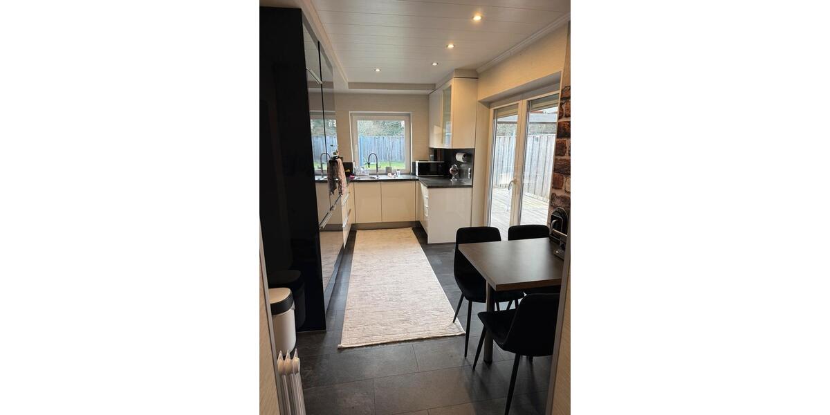 Doppelhaushälfte Hemmingstedt - 5 Zimmer, 126 m&sup2;, 1.260&euro; | Angebot:25489403