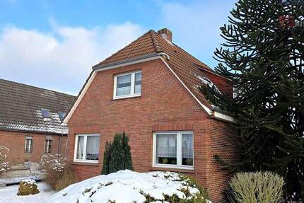 Haus Wiesmoor - 6 Zimmer, 141 m&sup2;, 180.000&euro; | Angebot:25276493