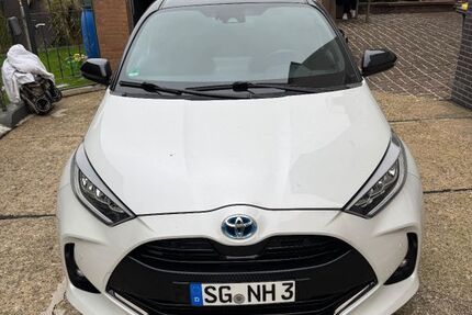 Toyota Yaris 10.700 km 22.990 &euro; Solingen 42659