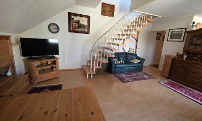 GROßZÜGIG ZUM ENTSPANNEN IN RUHIGER LAGE - Maisonettenwohnung Waldkraiburg | Angebot:27337612