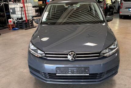 VW Touran 150.065 km 17.980 &euro; Euskirchen 53879