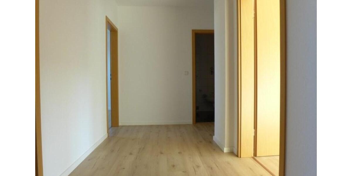 Dachgeschoßwohnung Chemnitz Bernsdorf - 3 Zimmer, 67 m&sup2;, 66.000&euro; | Angebot:25218828
