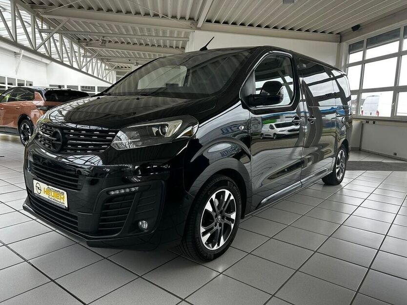 Zafira Life
