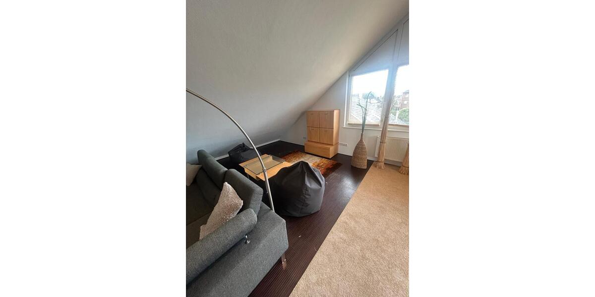 Dachgeschoßwohnung Ibbenbüren - 3 Zimmer, 140 m&sup2;, 1.000&euro; | Angebot:26039332