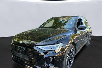 Audi Q8 e-tron 15.649 km 53.980 &euro; Hamburg 22047