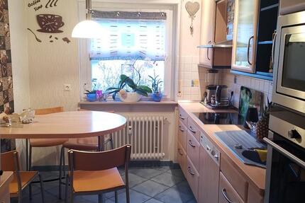 Attraktive 4ZKDB-Wohnung mit zwei Balkone - in Waldrandlage-BLK 4 zimmer