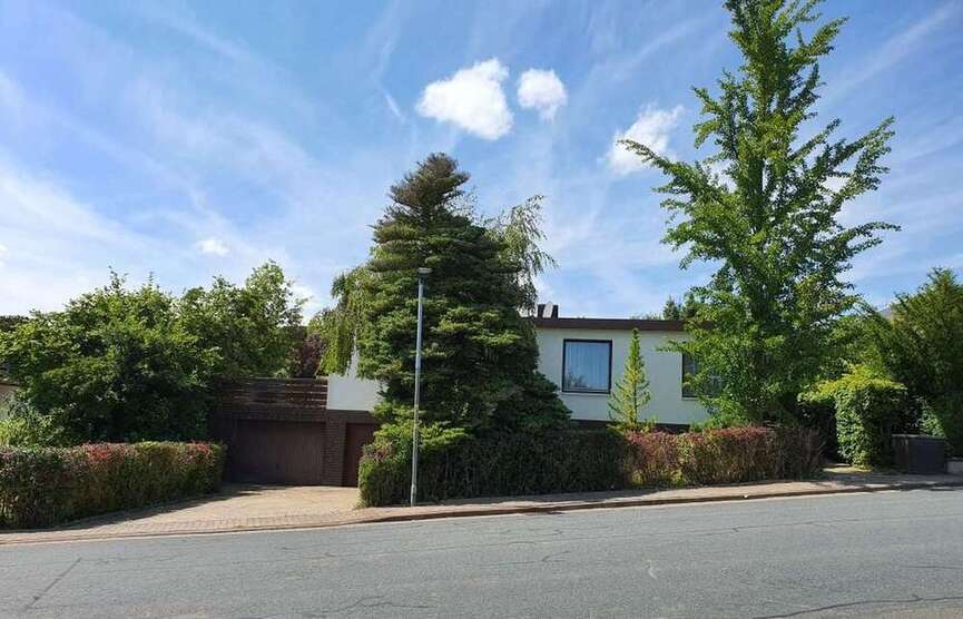 Haus zum Kaufen in Springe-Bennigsen 290.000 € 149 m²