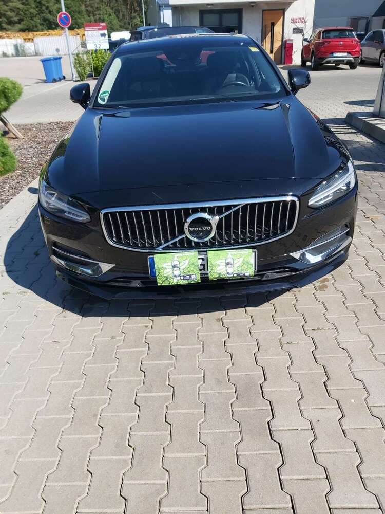 S90