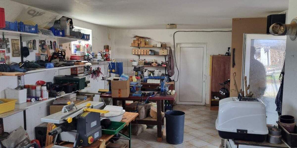 Einfamilienhaus Geroda Platz - 1 Zimmer, 223 m&sup2;, 425.000&euro; | Angebot:25697579