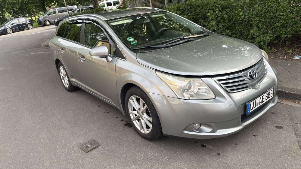 Toyota Avensis 311.000 km 4.355 &euro; Ludwigshafen am Rhein, Stadt 67059