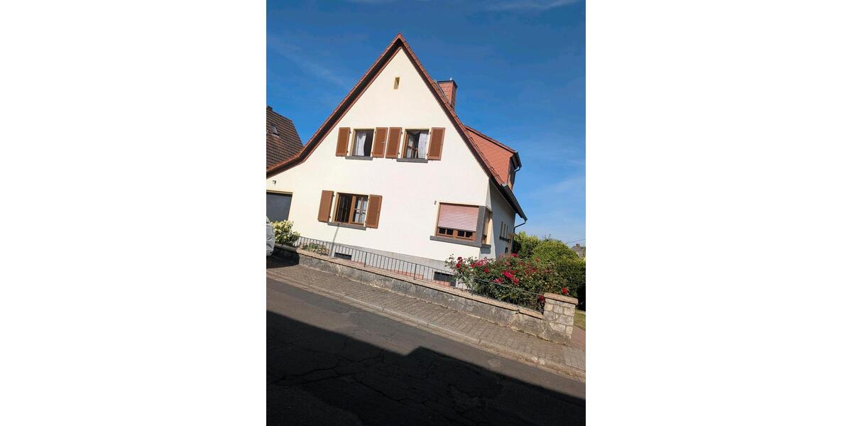 Einfamilienhaus Püttlingen - 5 Zimmer, 120 m&sup2;, 250.000&euro; | Angebot:27102514