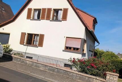 Haus Püttlingen - 5 Zimmer, 120 m&sup2;, 250.000&euro; | Angebot:27102514