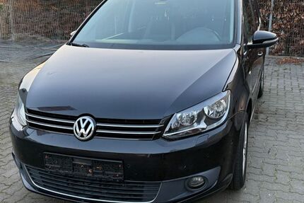 VW Touran 276.776 km 5.900 &euro; Lübeck 23556