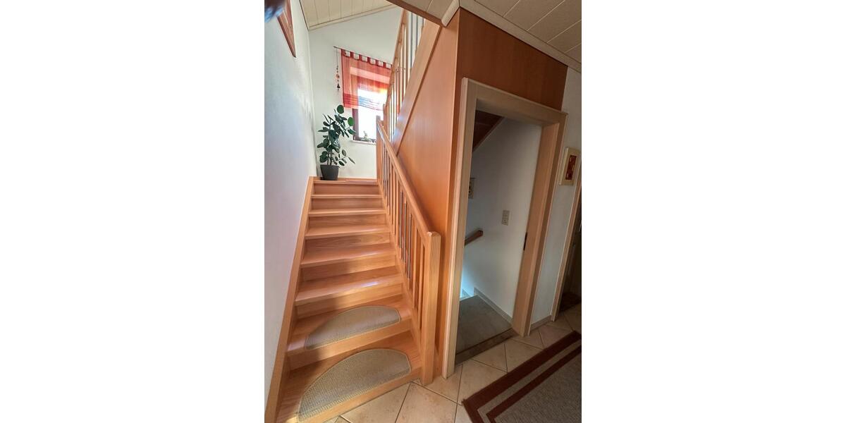 Einfamilienhaus Aham - 7 Zimmer, 181 m&sup2;, 549.000&euro; | Angebot:26942075