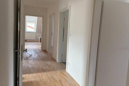 Wohnung Münnerstadt - 6 Zimmer, 115 m&sup2;, 900&euro; | Angebot:25343943