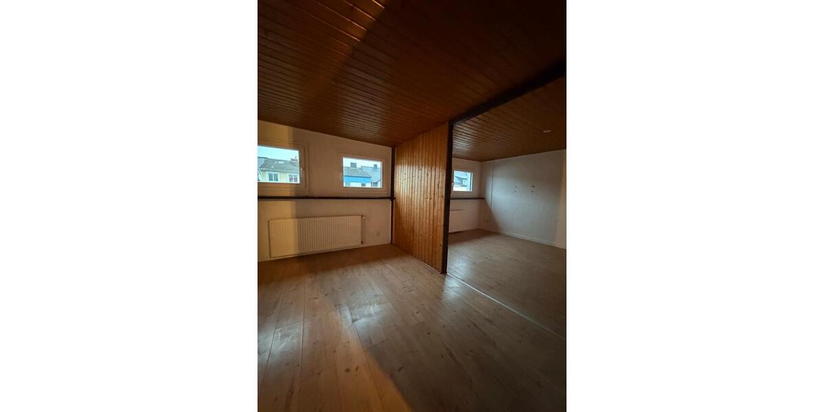 Dachgeschoßwohnung Düren Rölsdorf - 1 Zimmer, 40 m&sup2;, 440&euro; | Angebot:24864874