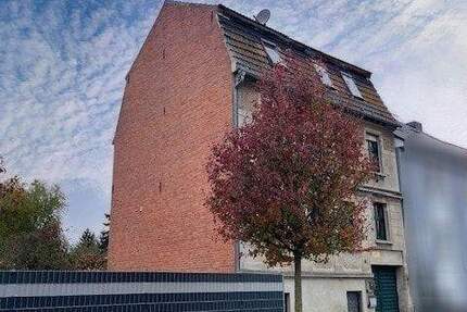 Mehrfamilienhaus mit schönem Grundstück und vielseitigen Nutzungsm 6 zimmer