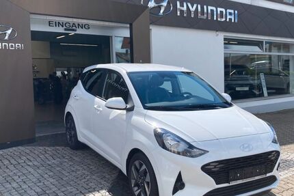Hyundai i10 13.970 km 16.990 &euro; Emmendingen-Kollmarsreute 79312