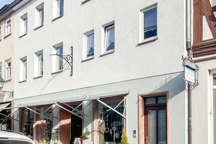 Haus Miltenberg - 8 Zimmer, 145 m&sup2;, 435.000&euro; | Angebot:25447115