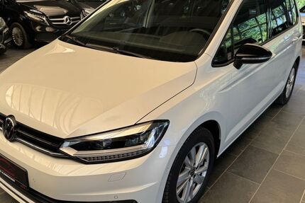 VW Touran 18.560 km 34.500 € Versmold 33775