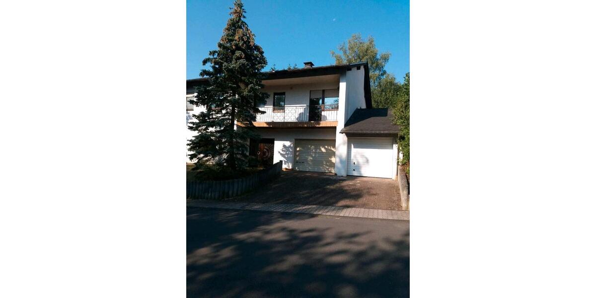 Einfamilienhaus Hermeskeil - 5 Zimmer, 200 m&sup2;, 1.650&euro; | Angebot:26400257