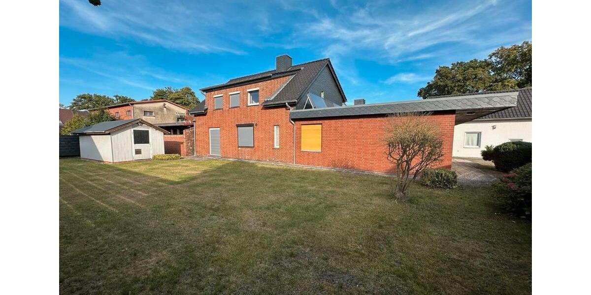 Einfamilienhaus Isenbüttel - 7 Zimmer, 195 m&sup2;, 399.900&euro; | Angebot:24757378